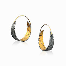 The Mobius Strip Stud Earrings – YIN Fine Jewelry