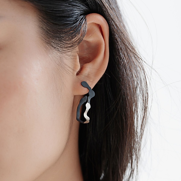 Anori Hanging Earrings in Brushed Silver - Denisa Piatti Jewellery